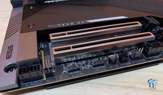 GIGABYTE Z690 AORUS Master Motherboard Review 11