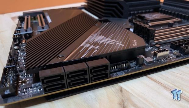 10007_13_gigabyte-z690-aorus-