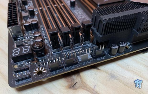 GIGABYTE Z690 AORUS Master Motherboard Review 15