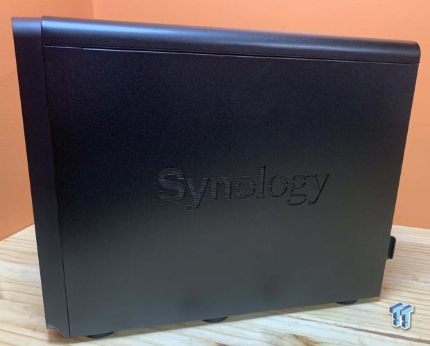 Synology DS2422+ SMB NAS Review 06 | TweakTown.com