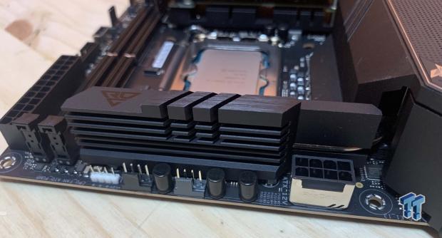 ASUS ROG Strix Z690-I Gaming WIFI Motherboard Review 14