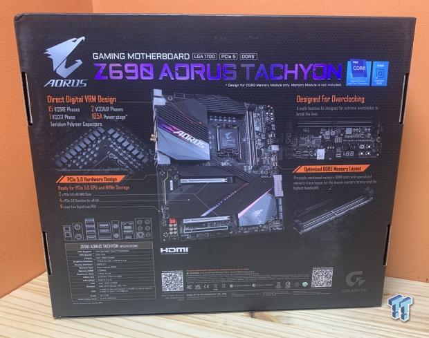 GIGABYTE Z690 AORUS Tachyon Motherboard Review 06