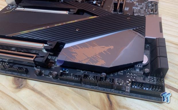 GIGABYTE Z690 AORUS Tachyon Motherboard Review 12