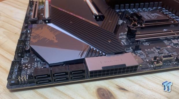 GIGABYTE Z690 AORUS Tachyon Motherboard Review 13