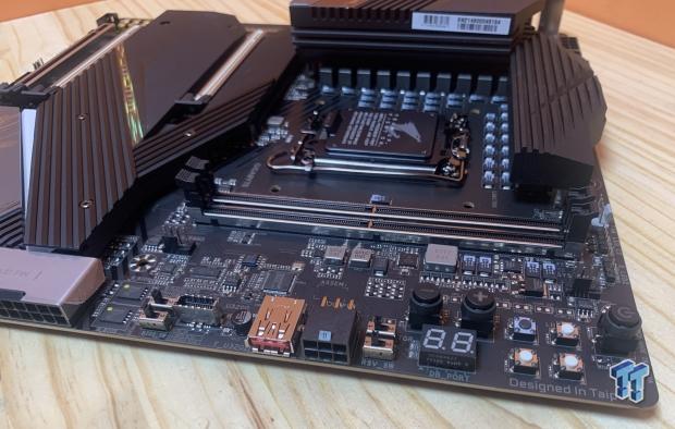 GIGABYTE Z690 AORUS Tachyon Motherboard Review 14