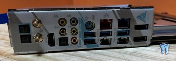 ASRock Z690 Aqua OC Motherboard Review 10