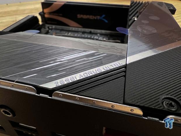 AORUS Z690i Ultra Plus Motherboard Review 01
