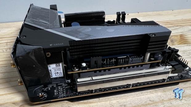 AORUS Z690i Ultra Plus Motherboard Review 11