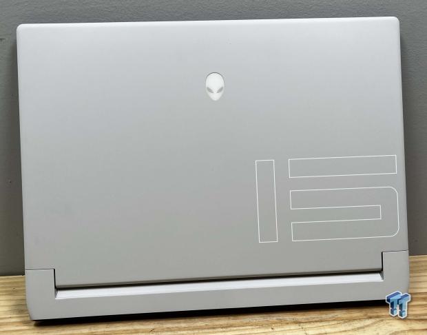 Alienware X15 R2 (2022) Gaming Laptop Review 06 | TweakTown.com
