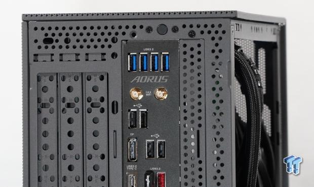 SSUPD Meshroom S SFF Chassis Review 10