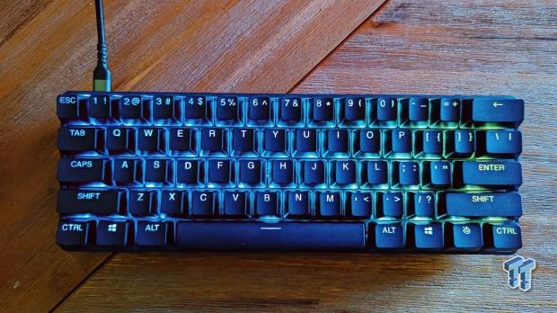 This @steelseries Apex 9 Mini is 🔥 ⌨️ Tiny, Responsive, Clacky, Custo, Gaming Keyboard
