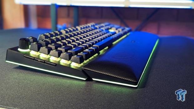 Razer BlackWidow V4 Pro review: More than enough buttons, too much software