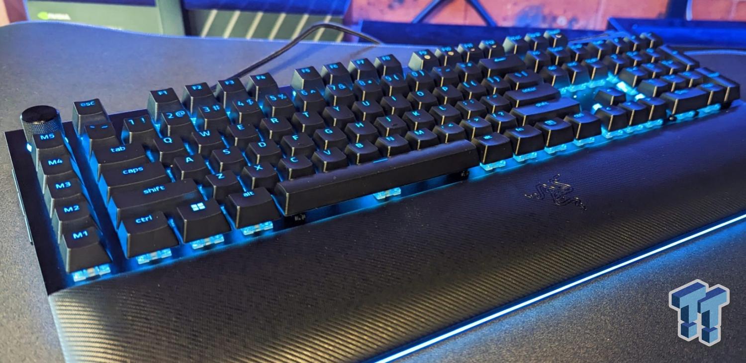 Razer BlackWidow V4 Pro Mechanical Gaming Keyboard with Green Switches,  Doubleshot Keycaps, Command Dial, Chroma RGB, Magnetic Wrist Rest