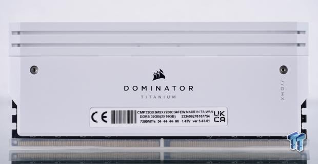 CORSAIR DOMINATOR TITANIUM RGB DDR5 RAM 32GB (2x16GB) DDR5 7200MHz