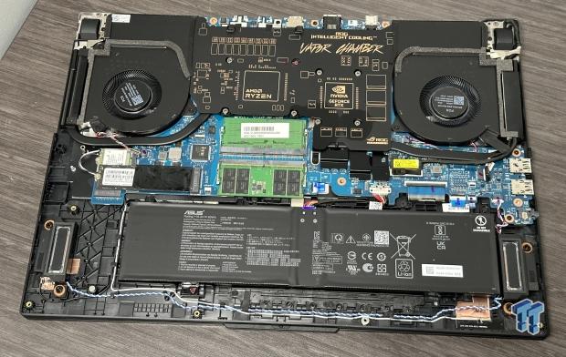 ASUS ROG Strix Scar 17 Gaming Laptop Review 11