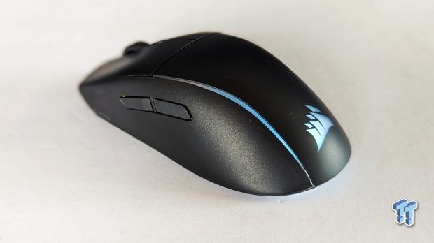 Corsair M75 WIRELESS Lightweight RGB Mouse Review 7