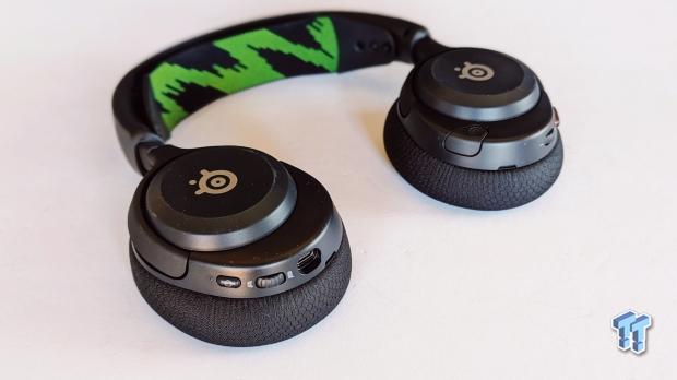 SteelSeries Arctis Nova 4X Wireless Gaming Headset Review 12