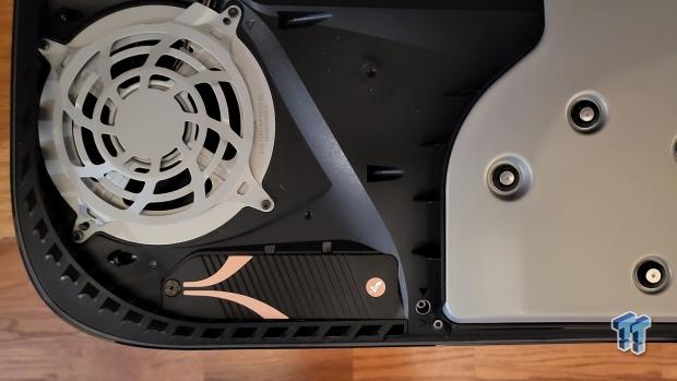 Corsair MP600 Mini 2024 Edition 1TB SSD Review - Fastest Tiny Drive on the Planet 08 Corsair MP600 Mini 2024 Edition 1TB SSD Review - Fastest Tiny Drive on the Planet 08