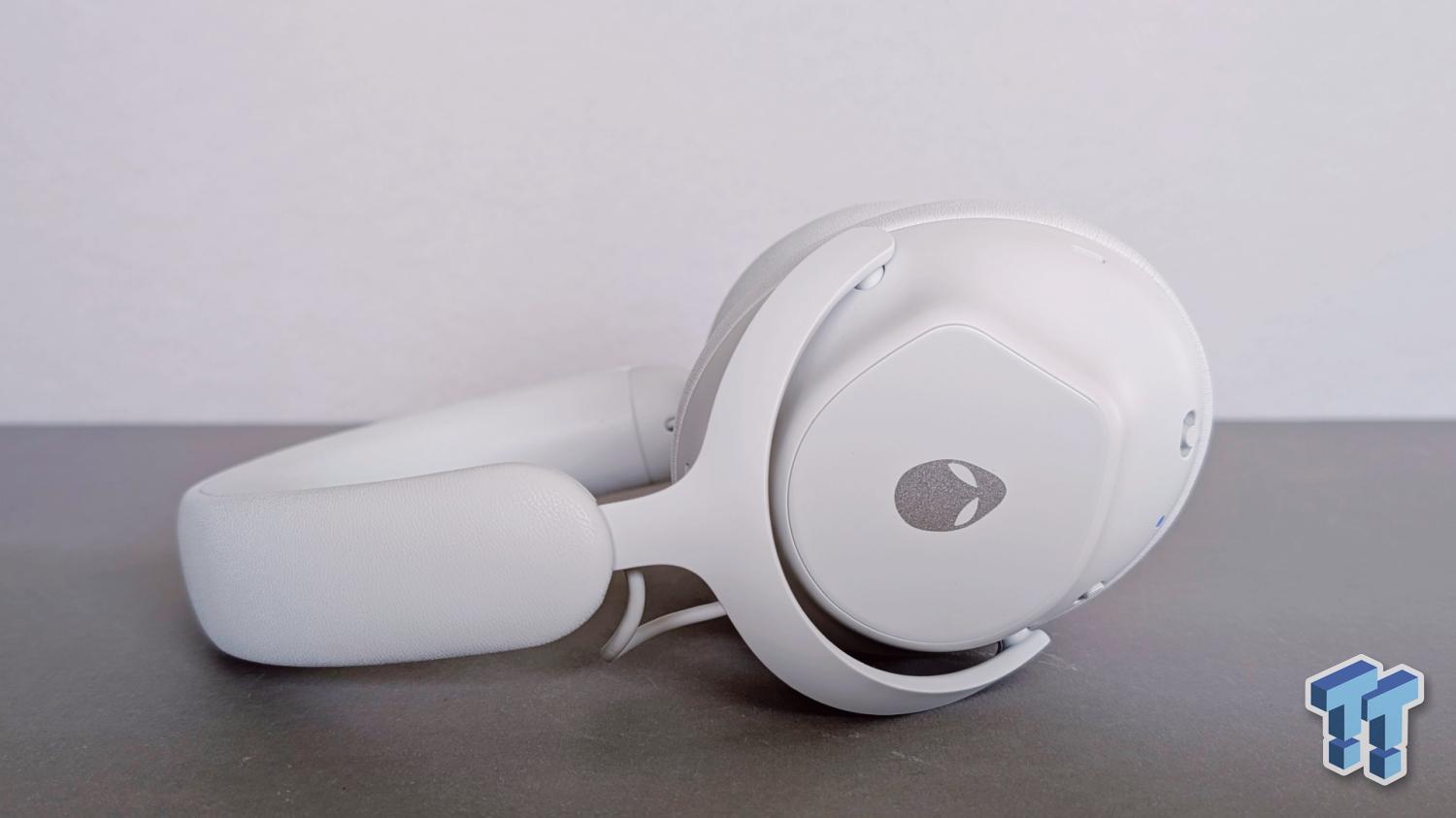 Alienware Pro Wireless Headset Review - Stylish and Comfortable Pro Audio