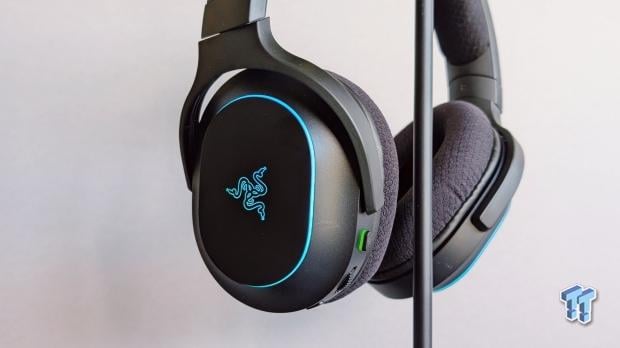 Razer Barracuda X Chroma Wireless Gaming Headset Review - Bright Lights, Big Sound 6