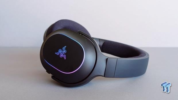 Razer Barracuda X Chroma Wireless Gaming Headset Review - Bright Lights, Big Sound 8