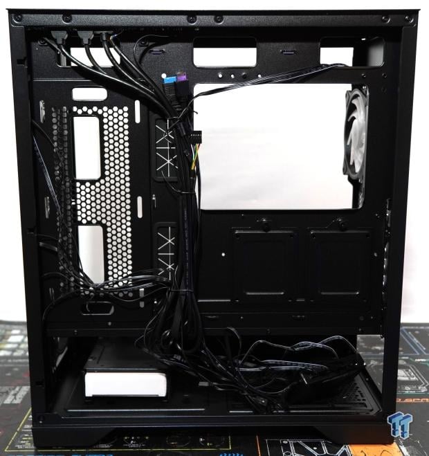 Chieftec APEX E-ATX Chassis Review 12