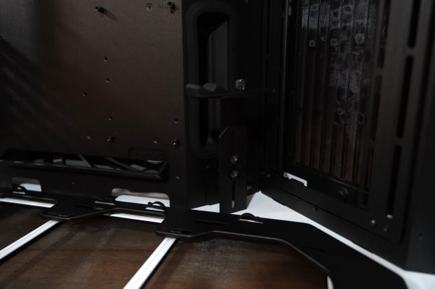 APNX V1-W Dual Chamber Mid-Tower Case Review 13