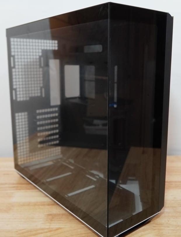 APNX V1-W Dual Chamber Mid-Tower Case Review 4