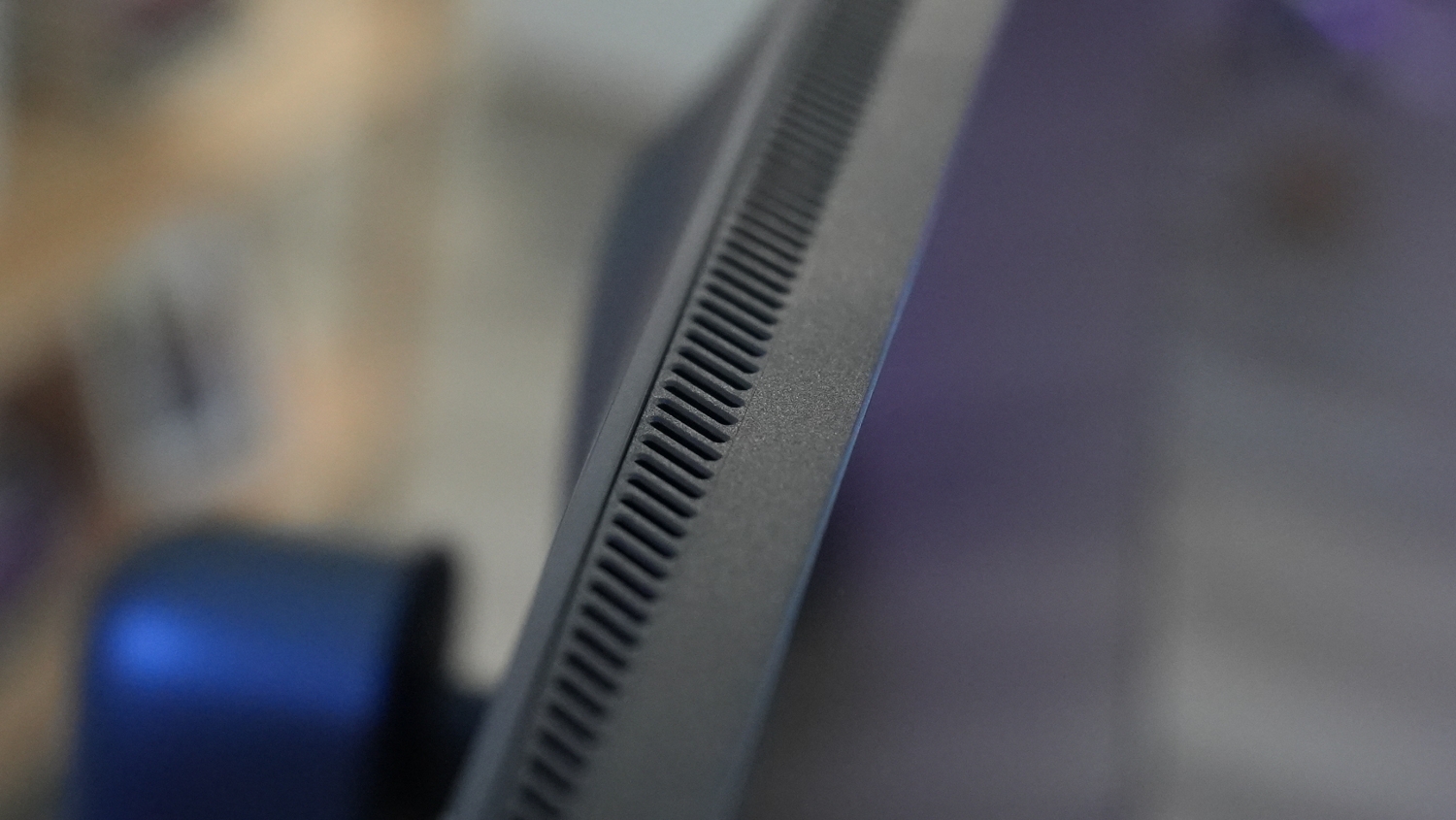 Alienware AW2725QF Dual Resolution Monitor Review: 4K and 1080p Gaming ...