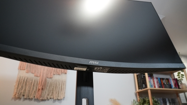 MSI MAG 321CUPDF Review - World's First Dual-Mode Curved Gaming Monitor 30