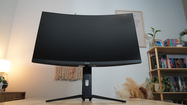 MSI MAG 321CUPDF Review - World's First Dual-Mode Curved Gaming Monitor 51