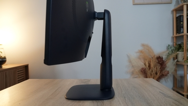 Alienware AW3225DM Gaming Monitor Review - 32-inch QHD 180Hz for $319 31