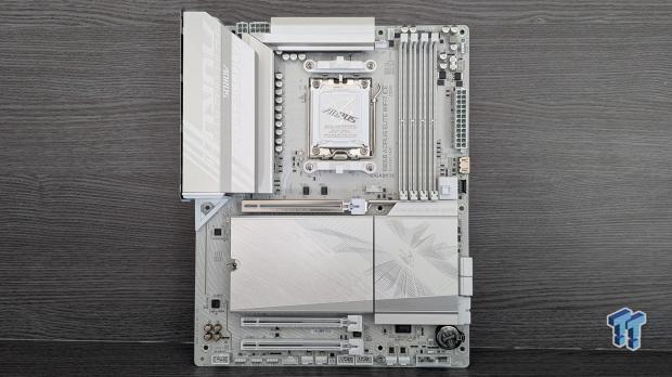 GIGABYTE B850 AORUS ELITE WIFI7 ICE Motherboard Review 05