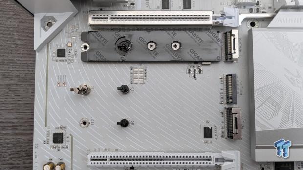 GIGABYTE B850 AORUS ELITE WIFI7 ICE Motherboard Review 08