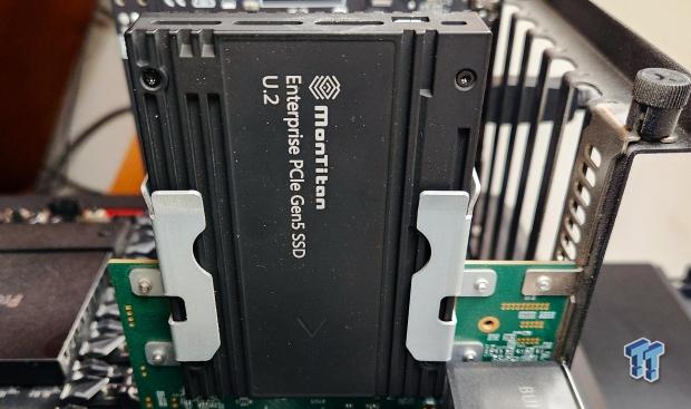 Silicon Motion MonTitan 7.68TB Enterprise SSD - Titanic Performance