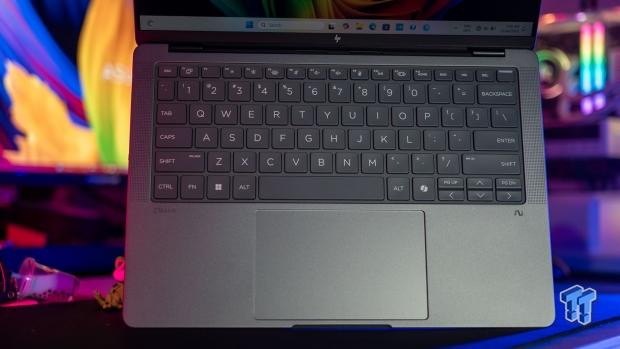 HP ZBook Ultra G1a 14 (Strix Halo APU) Workstation Laptop Review 17