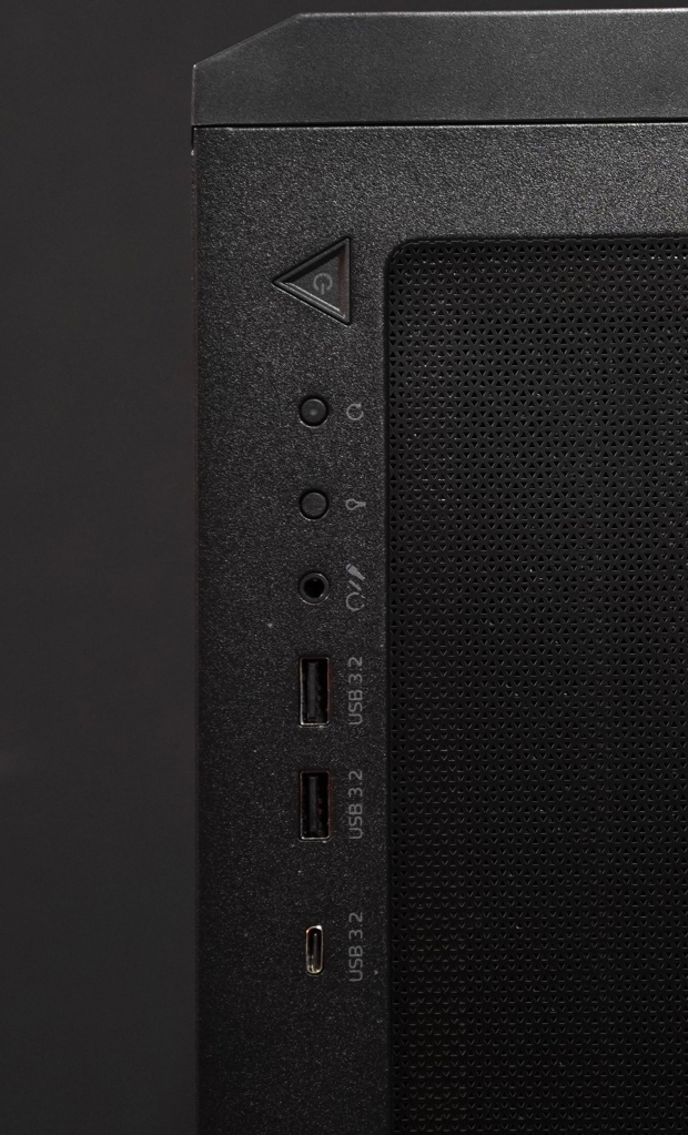 XPG Starker Air BTF Chassis Review 11