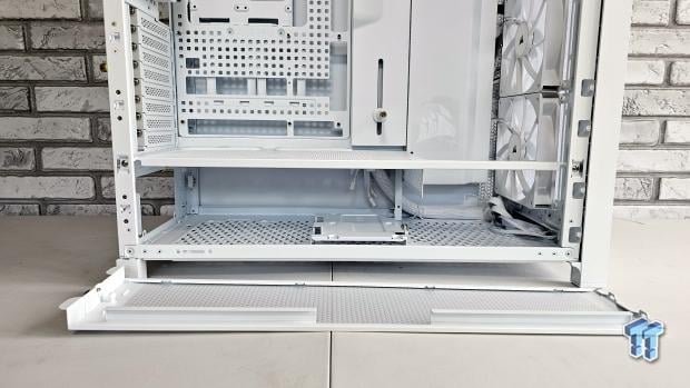 Corsair Frame 5000D RS ARGB Modular Mid-Tower Chassis Review 15