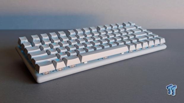 Alienware Pro Wireless Gaming Keyboard Review - Best-in-Class RGB meets Fantastic Performance 15