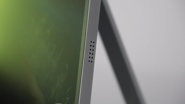 ARZOPA Z1FC Gaming Monitor Review - Portable 144Hz Gaming for $129.99 26