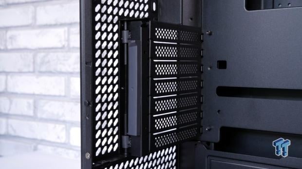TRYX LUCA L70 Rev 1.0 Mid-Tower Chassis Review 17