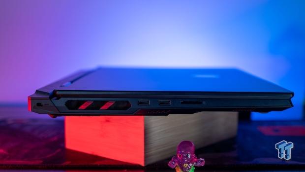 MSI Raider A18 HX A9W (Ryzen 9 9955HX3D + RTX 5090) Gaming Laptop Review 15