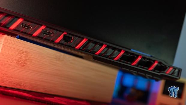 MSI Raider A18 HX A9W (Ryzen 9 9955HX3D + RTX 5090) Gaming Laptop Review 31