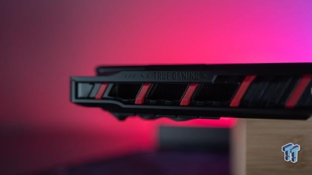 MSI Raider A18 HX A9W (Ryzen 9 9955HX3D + RTX 5090) Gaming Laptop Review 42