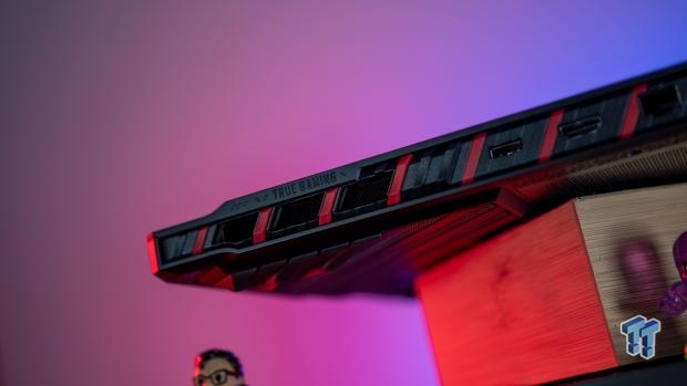 MSI Raider A18 HX A9W (Ryzen 9 9955HX3D + RTX 5090) Gaming Laptop Review 56