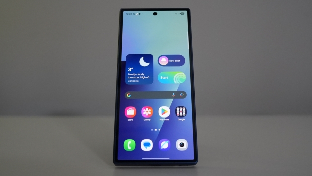 Samsung Galaxy Fold 7 Review - A $2000 Pocketable Two-in-One Smartphone-Tablet 25