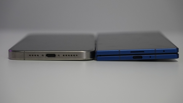 Samsung Galaxy Fold 7 Review - A $2000 Pocketable Two-in-One Smartphone-Tablet 30