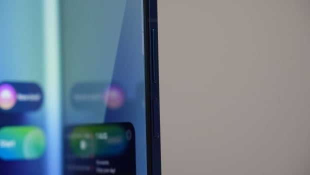 Samsung Galaxy Fold 7 Review - A $2000 Pocketable Two-in-One Smartphone-Tablet 31