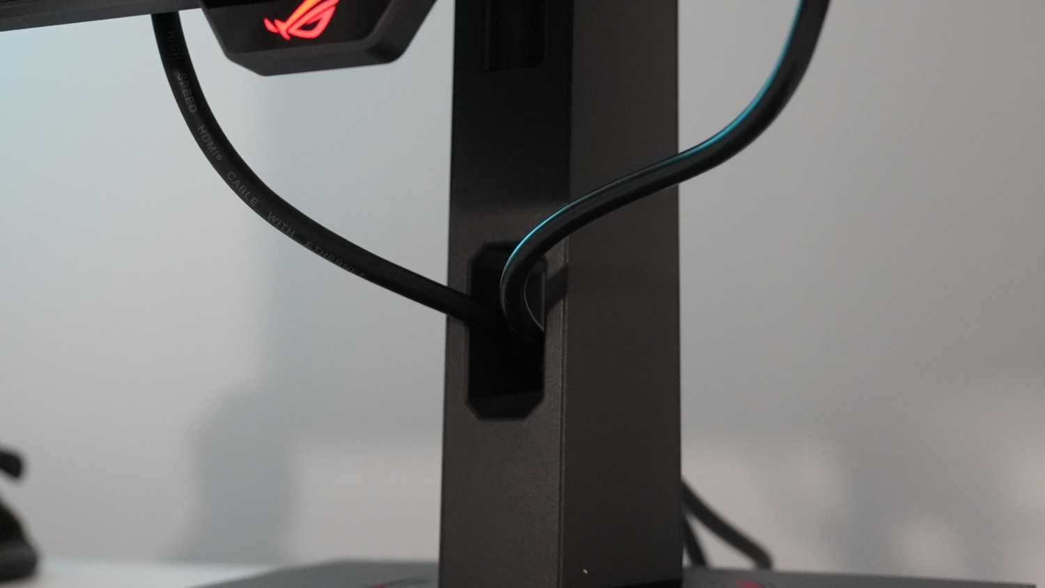 ASUS ROG Strix OLED XG27UCDMG Gaming Monitor Review - 4K 240Hz for $979
