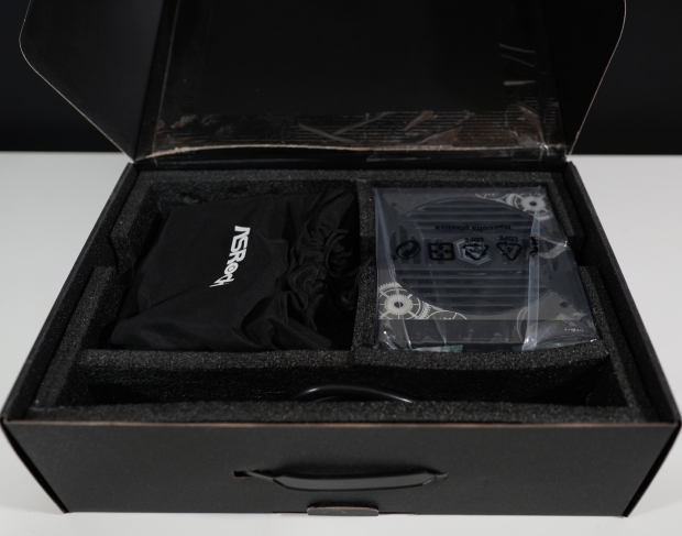 ASRock TC-1300T 80 PLUS Titanium ATX 3.1 PSU Review 3